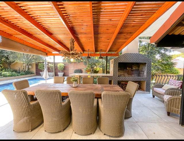 6 BEDROOM HOUSE FOR SALE IN MIDSTREAM ESTATE